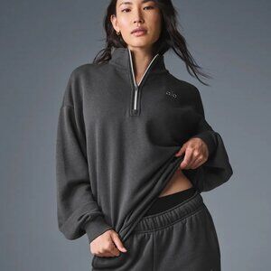 Alo Yoga Accolade 1/4 Zip Pullover in Anthracite, Size Small